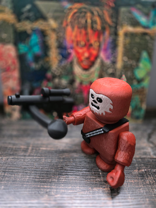 Chunky - Chewbacca with Removable Bowcaster, 5.75" Tall