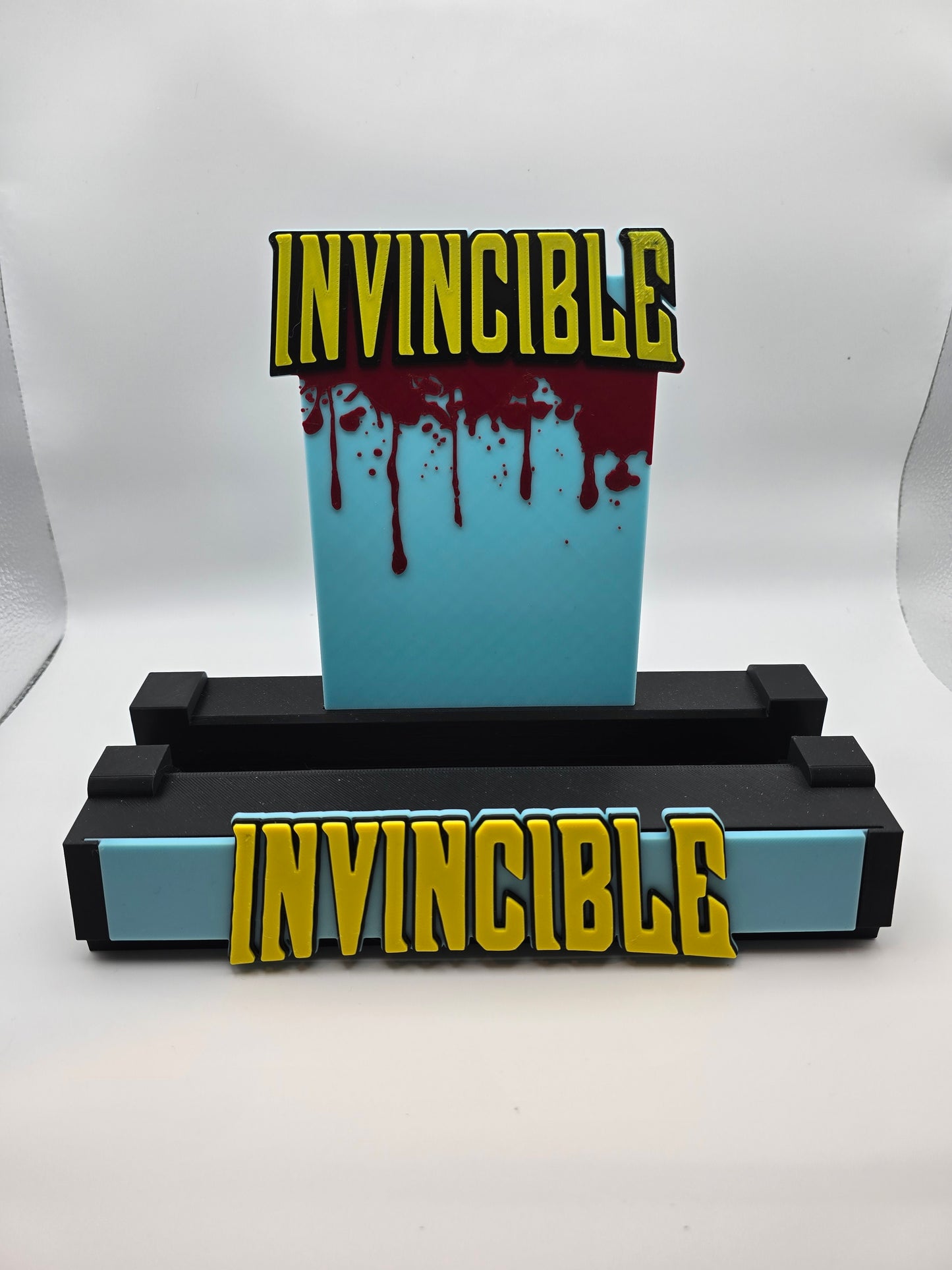 Invincible Comic Book Stand (Blood Splatter Face Plate)