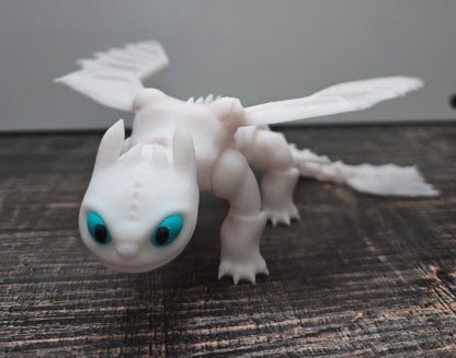 Lightfury (Luna) - Medium 8"