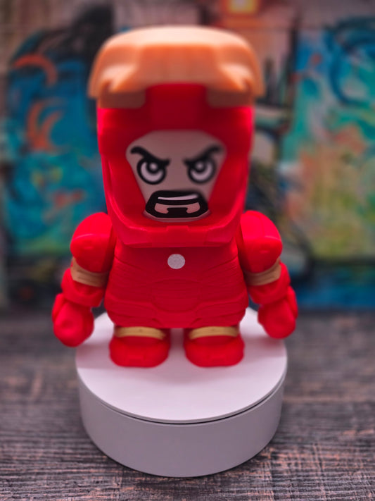 Chunky - Ironman with closing lid on Helmet