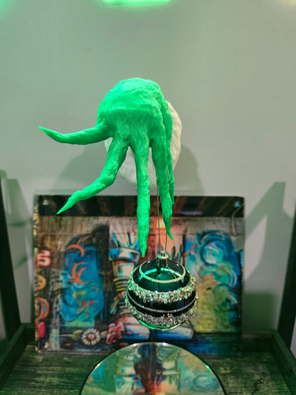 Grinch Ornament Holder - Available in two sizes (Small/Large)