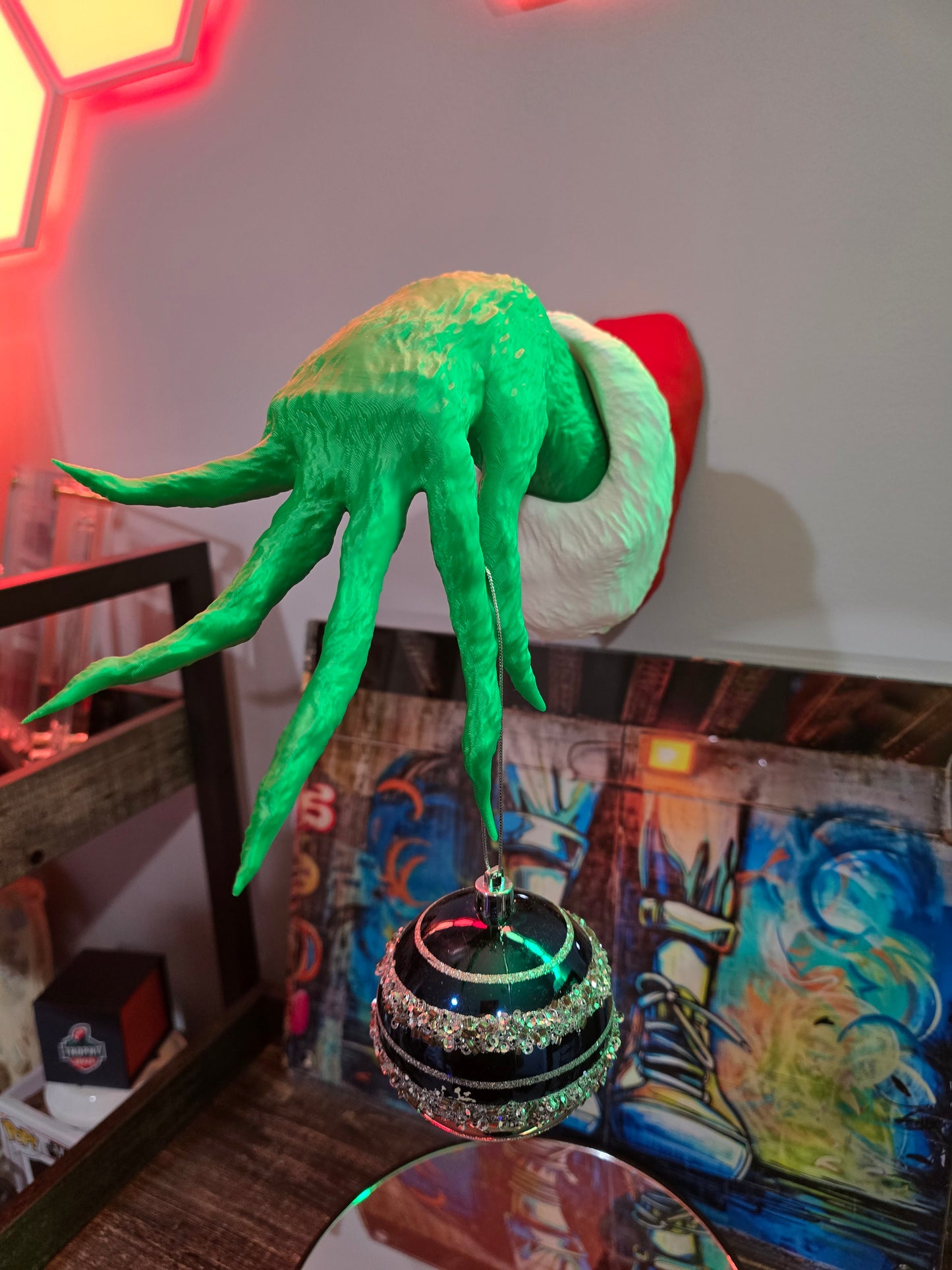 Grinch Ornament Holder - Available in two sizes (Small/Large)