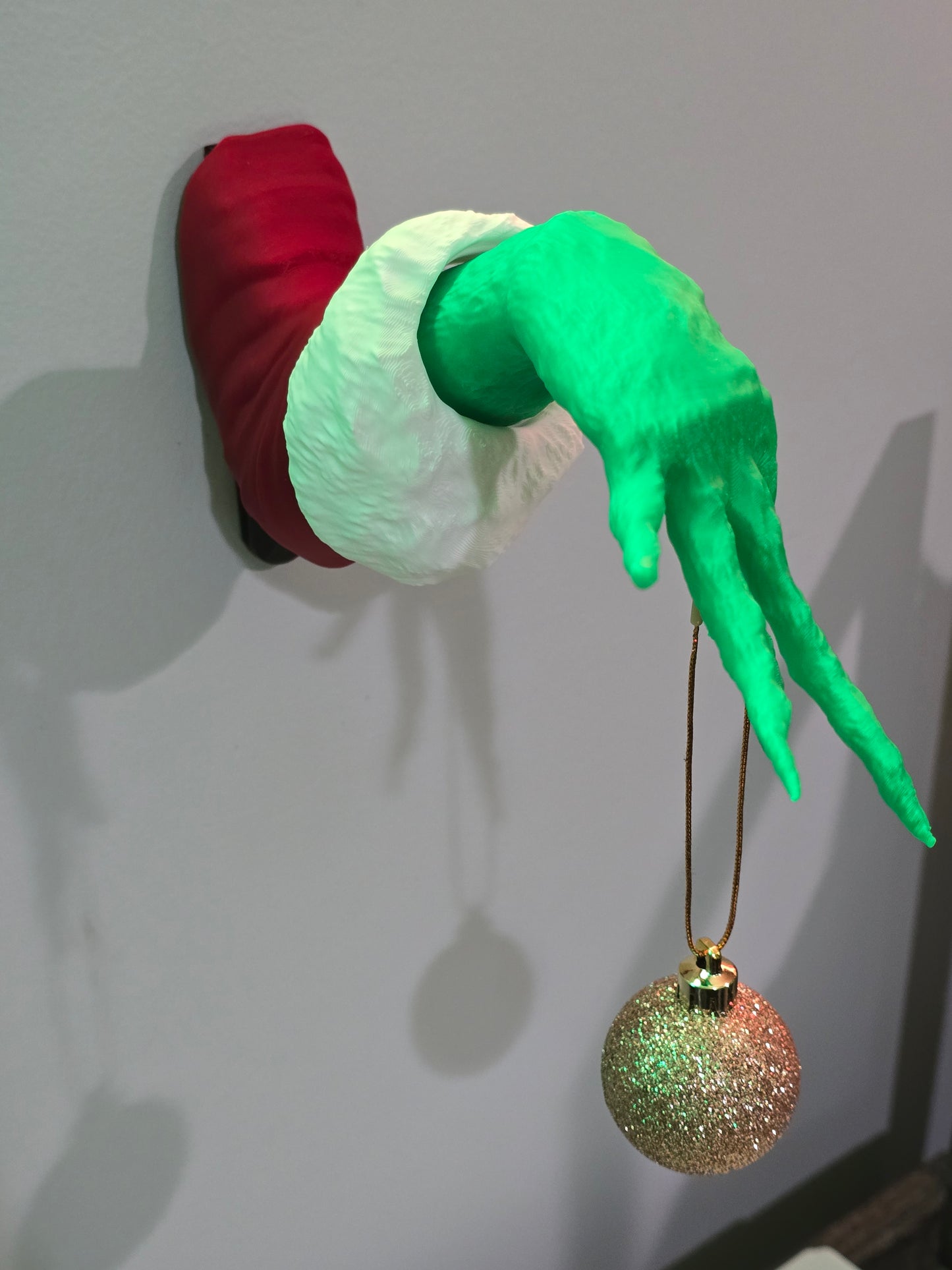 Grinch Ornament Holder - Available in two sizes (Small/Large)