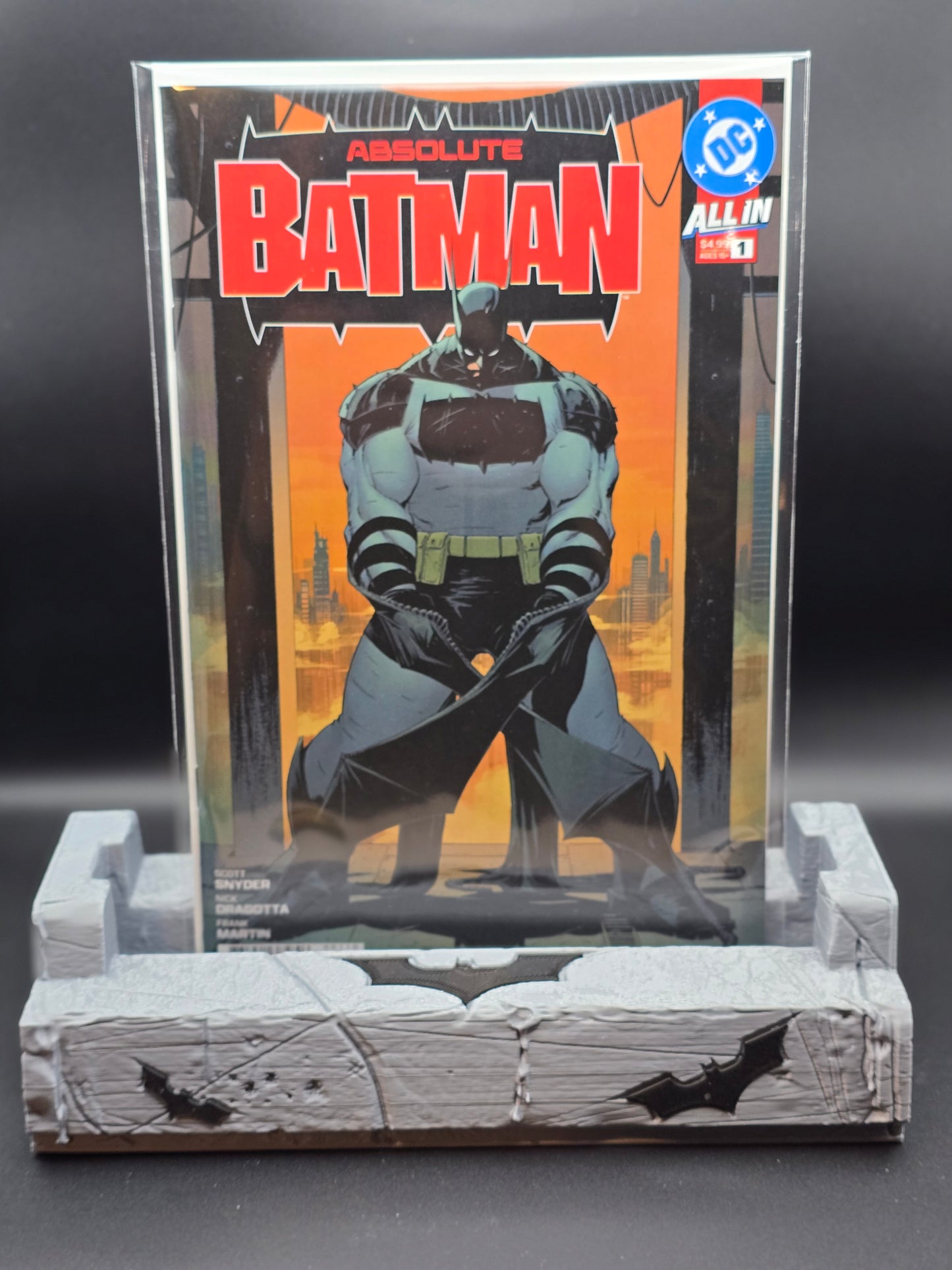 DC Comics Batman - Comic Book Display Stand CGC, CBCS, and Non-Graded Comics