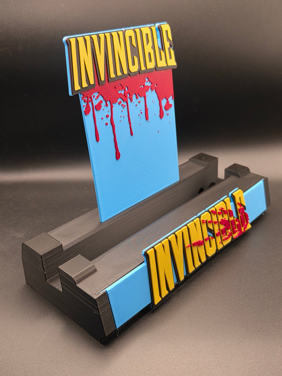 Invincible Comic Book Stand (Blood Splatter Face Plate)
